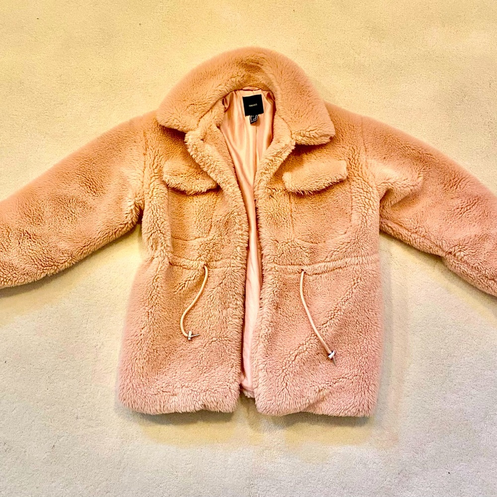 Forever 21 Oversized pink teddy bear coat with drawstrings, size medium.